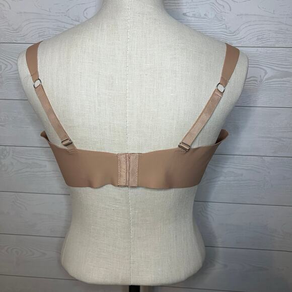 Vince Camuto nude full coverage no show bra Size 40C - Picture 3 of 5